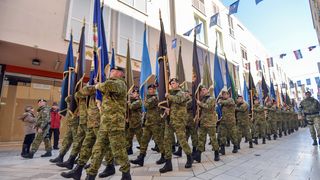 Mimohod ratnih postrojbi u Zadru