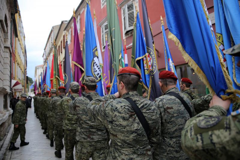 21.01.2014., Zadar – Mimohod postrojbi sudionica operacije akcija Maslenica s ratnim zastavama, uz pratnju orkestra Oruzanih snaga RH. Photo: Filip Brala/PIXSELL 21.01.2014., Zadar – Mimohod postrojbi sudionica operacije akcija Maslenica s ratnim zastavama, uz pratnju orkestra Oruzanih snaga RH. Photo: Filip Brala/PIXSELL