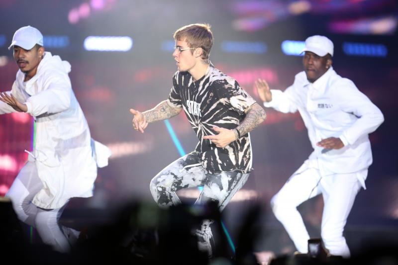 Image 379353 (auto) Image 379353 (auto)