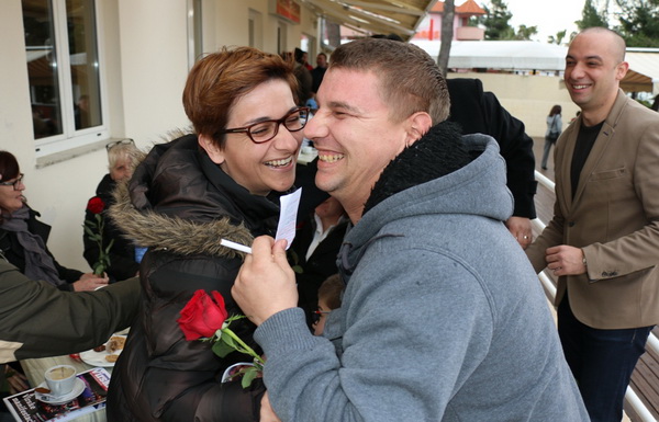 U organizaciji Općine Vir i Vir turizma virskim damama podijeljeno 400 ruža u povodu Dana žena