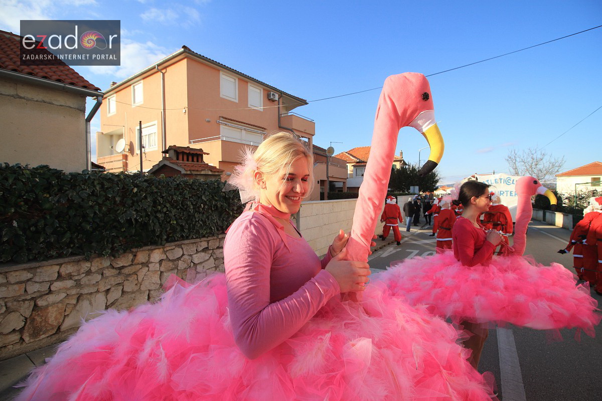 Maškarana povorka Velike Bake u Murteru