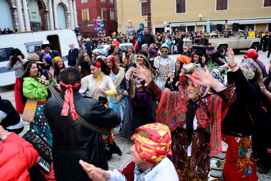 Stanarske maškare u karnevalskoj povorci, foto Iva Perinčić