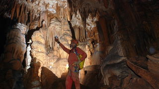 Zadar, 030510.
Jama Golubnjaca duboka 800 metara nalazi se u zegarskom zaseoku Komazeci, a prvih 200 metara uredjuje se u turisticke svrhe.
Na fotografiji speleolozi u jami.
Foto: privatna arhiva / CROPIX Zadar, 030510.
Jama Golubnjaca duboka 800 metara nalazi se u zegarskom zaseoku Komazeci, a prvih 200 metara uredjuje se u turisticke svrhe.
Na fotografiji speleolozi u jami.
Foto: privatna arhiva / CROPIX