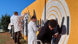 Učenici Škole primijenjene umjetnosti i dizajna oslikavaju još jedan zid na Višnjiku