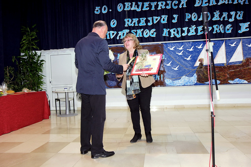 OŠ Smiljevac: Obilježena 50. godina Deklaracije o nazivu i položaju hrvatskoga jezika OŠ Smiljevac: Obilježena 50. godina Deklaracije o nazivu i položaju hrvatskoga jezika