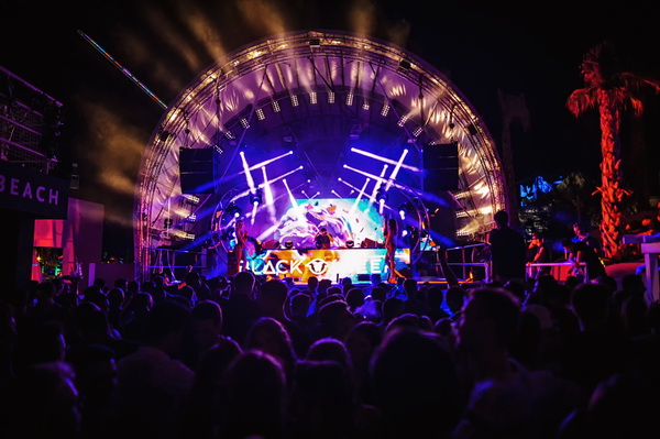 Trećeg dana Blacksheep Festivala u Aquarius klubu na Zrću nastupio je Moti. Foto: Goran Telak