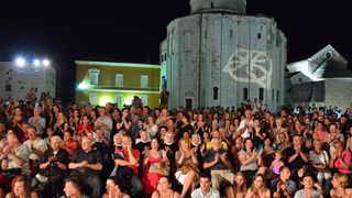 Nastup ansambla Lado ispred crkve sv. Marije ; foto Iva Perinčić Nastup ansambla Lado ispred crkve sv. Marije ; foto Iva Perinčić