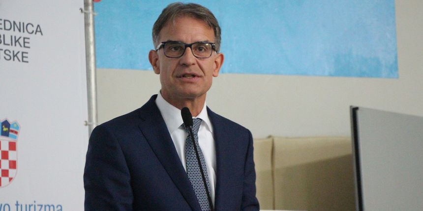 Image 380639 (auto) Image 380639 (auto)