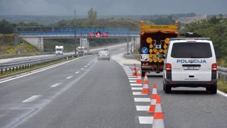 Jutros oko 9:30 na autocesti A1 kod cvoza Zadar1 dogodila se teska prometna nesreca u kojoj je smrtno stradala jedna osoba. Photo: Dino Stanin/PIXSELL