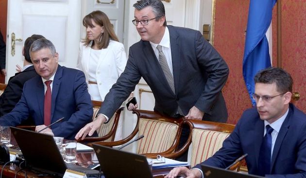 Sjednica Vlade RH sa velikim brojem tocaka dnevnog reda odrzana je u sjeni krize vlasti i zahtjeva za opozivom premijera i potpredsjednika. Tomislav Karamarko, Tihomir Oreskovic, Bozo Petrov. Photo: Patrik Macek/PIXSELL