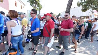 U Biogradu na moru zapoceo je Vespa World Days 2015 koji traje od 11-14. lipnja. Ocekuje se dolazak 5000 vozaca iz 32 zemlje. Photo: Hrvoje Jelavic/PIXSELL U Biogradu na moru zapoceo je Vespa World Days 2015 koji traje od 11-14. lipnja. Ocekuje se dolazak 5000 vozaca iz 32 zemlje. Photo: Hrvoje Jelavic/PIXSELL