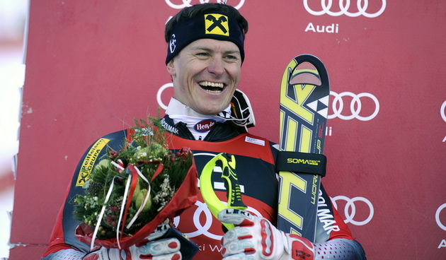 Kitzbuhel, 230111. Fis Audi World Cup u Kitzbuhelu, Svjetski skijaski kup u Kitzbuhelu, postolje pobjednika nakon slalomske utrke i kombinacije. Na slici: Ivica Kostelic drugi u slalomu i pobjednik kombinacije. Foto: Drago Sopta / CROPIX