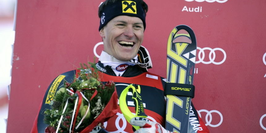 Kitzbuhel, 230111. Fis Audi World Cup u Kitzbuhelu, Svjetski skijaski kup u Kitzbuhelu, postolje pobjednika nakon slalomske utrke i kombinacije. Na slici: Ivica Kostelic drugi u slalomu i pobjednik kombinacije. Foto: Drago Sopta / CROPIX Kitzbuhel, 230111. Fis Audi World Cup u Kitzbuhelu, Svjetski skijaski kup u Kitzbuhelu, postolje pobjednika nakon slalomske utrke i kombinacije. Na slici: Ivica Kostelic drugi u slalomu i pobjednik kombinacije. Foto: Drago Sopta / CROPIX