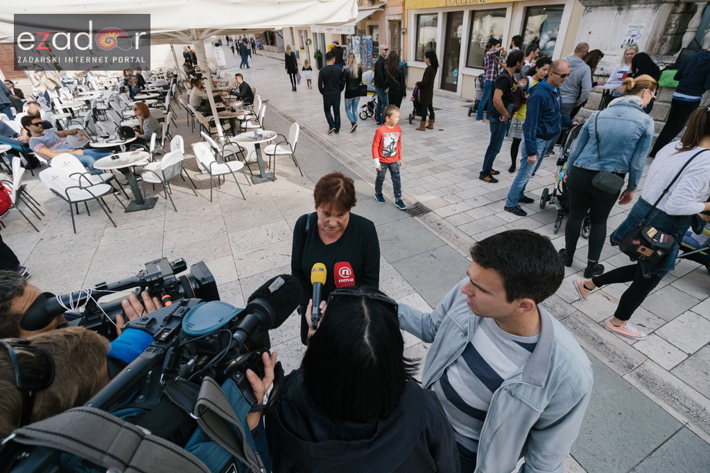 Prosvjedni skup roditelja protiv politike obaveznog cijepljenja Prosvjedni skup roditelja protiv politike obaveznog cijepljenja