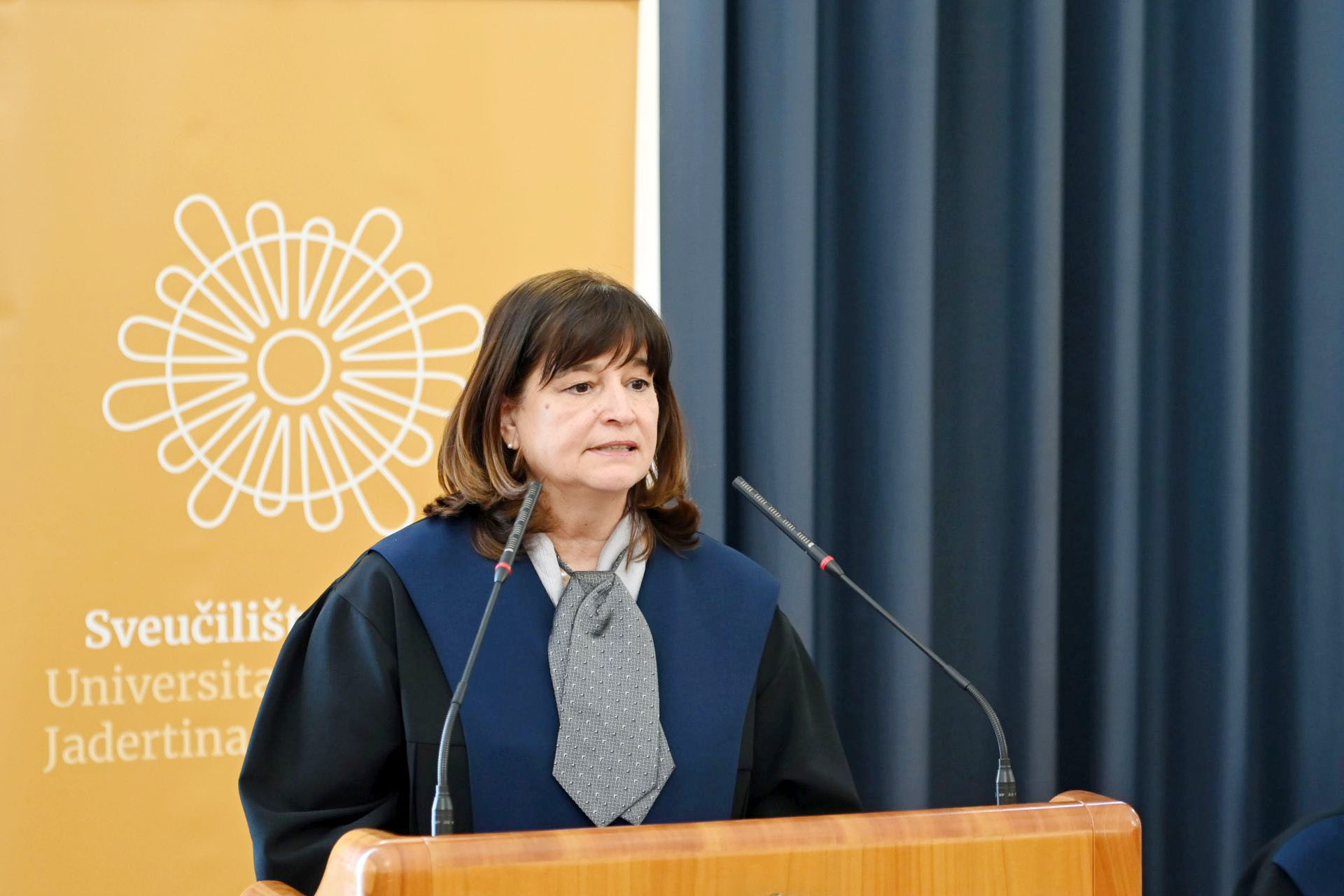 Svečana promocija 28 doktorica i doktora znanosti i 4 specijalistice Svečana promocija 28 doktorica i doktora znanosti i 4 specijalistice