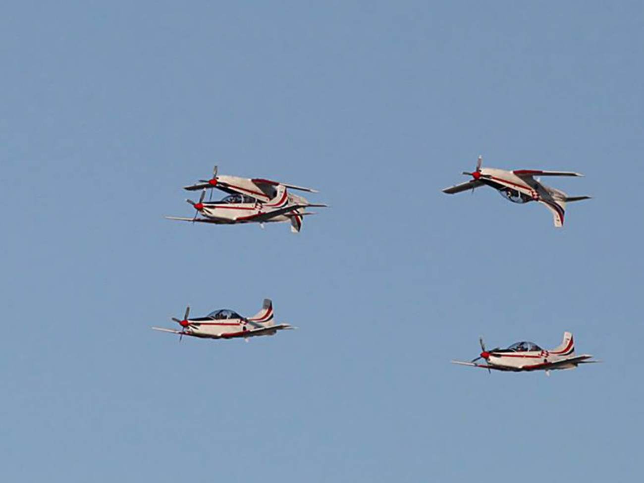 Akrobacije “Krila Oluje” iznad Šibenika, foto: Boris Stanić