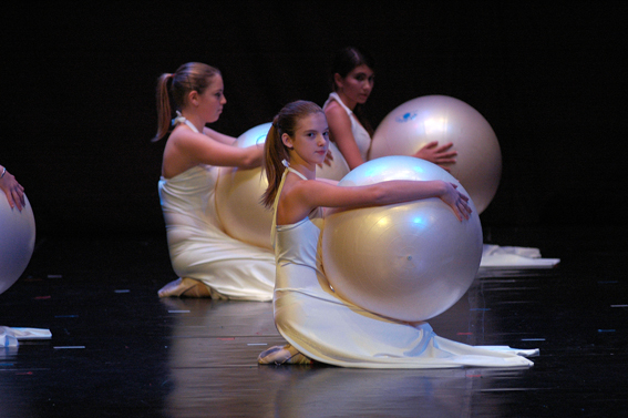 Plesna udruga Gesta: Ima li spasa za Djeda Mraza, Foto: Zeljko Karavida