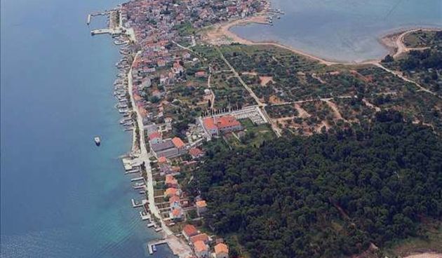 Otok Krapanj (Foto: croatiatraveller.com)