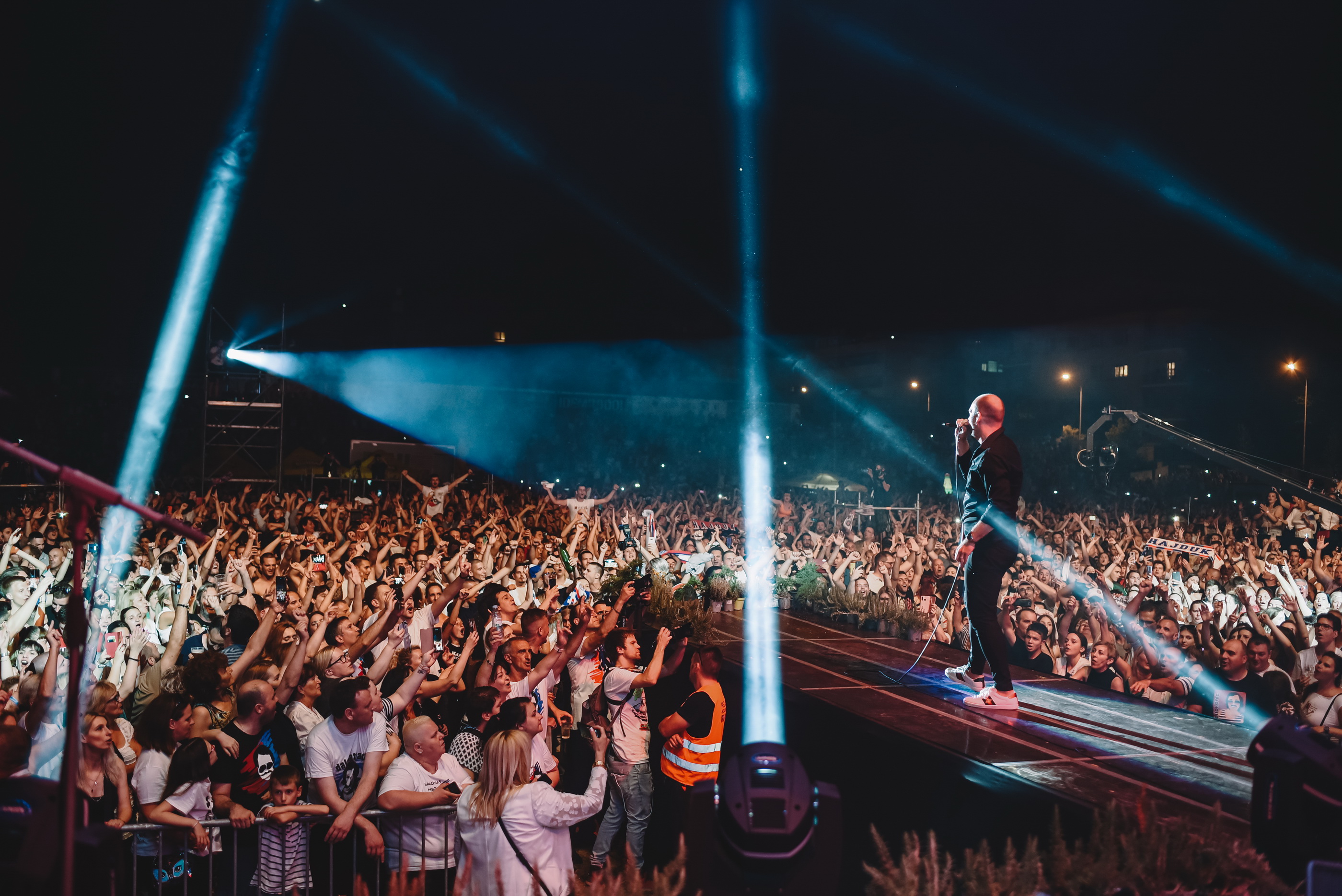 Stari Plac: Mišo Kovač i prijatelji priredili nezaboravan koncert