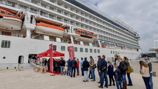 Kruzer Viking Sea na Veliku subotu u Zadar uplovio s oko tisuću turista. Foto: Dino Stanin/PIXSELL Kruzer Viking Sea na Veliku subotu u Zadar uplovio s oko tisuću turista. Foto: Dino Stanin/PIXSELL