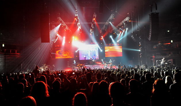 Split, 170712.
Koncert americke grupe Guns ‘n’ Roses koja je krajem 80-ih i pocetkom 90-ih bila jedna od vodecih grupa svijeta, danas je s malo manje popularnosti gostovala u splitskoj Spaladium Areni gdje se okupilo nekoliko tisuca obozavatelja. 
Na foto