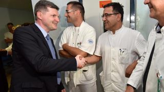 Ministar zdravlja dr. Dario Nakić predao je OB Zadar novi CT uredjaj vrijedan 5,5 milijuna kuna, ciju je nabavu osiguralo ministarstvo. Photo: Dino Stanin/PIXSELL Ministar zdravlja dr. Dario Nakić predao je OB Zadar novi CT uredjaj vrijedan 5,5 milijuna kuna, ciju je nabavu osiguralo ministarstvo. Photo: Dino Stanin/PIXSELL