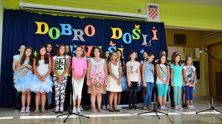 Prvi dan škole u OŠ Stanovi  ; foto Iva Perinčić