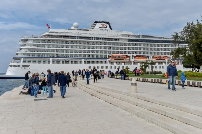 Kruzer Viking Sea na Veliku subotu u Zadar uplovio s oko tisuću turista. Foto: Dino Stanin/PIXSELL Kruzer Viking Sea na Veliku subotu u Zadar uplovio s oko tisuću turista. Foto: Dino Stanin/PIXSELL