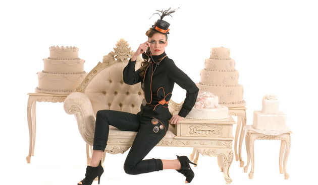 Victorian Pin-Up by Ella