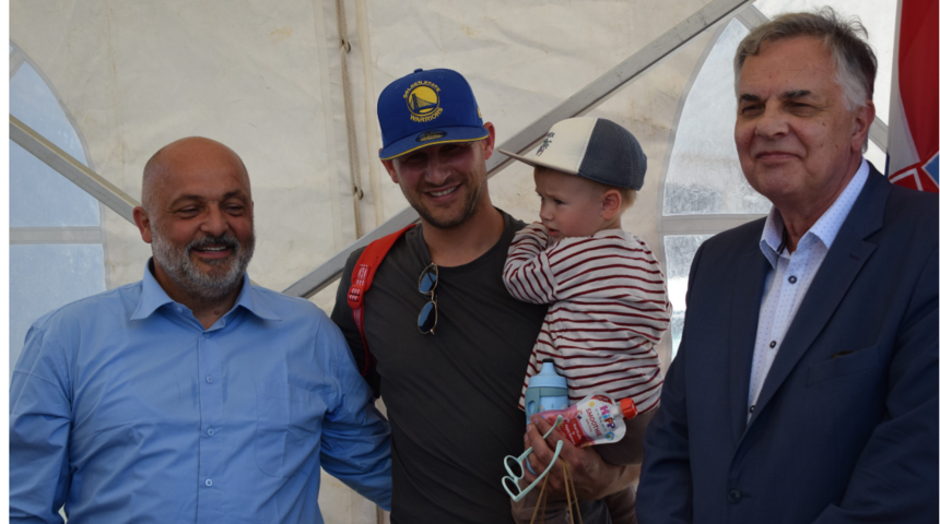 Dvadeset četiri obitelji u Sv. Filip i Jakovu dobilo svoj dom Dvadeset četiri obitelji u Sv. Filip i Jakovu dobilo svoj dom