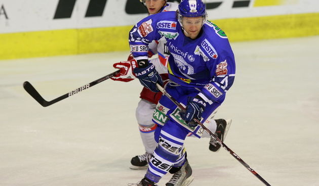 Zagreb, 241010.
Dom sportova, Trg Kresimira Cosica.
Susret 14. kola EBEL lige.
Medvescak – Jesenice.
Na fotografiji: Ben Gazdic.
Foto: Ronald Gorsic / CROPIX