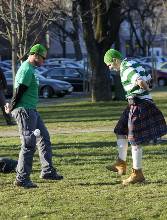 Zagreb, 170312.
Trg Francuske Republike
U Zagrebu se vec nekoliko dana odrzava popularni festival Sv. Patrika. Festival se ove godine odrzava na Trgu Francuske Republike, a osim 20-ak bendova koji ce nastupati na sam dan Sv. Patrika, najzvucnije je ime U Zagreb, 170312.
Trg Francuske Republike
U Zagrebu se vec nekoliko dana odrzava popularni festival Sv. Patrika. Festival se ove godine odrzava na Trgu Francuske Republike, a osim 20-ak bendova koji ce nastupati na sam dan Sv. Patrika, najzvucnije je ime U