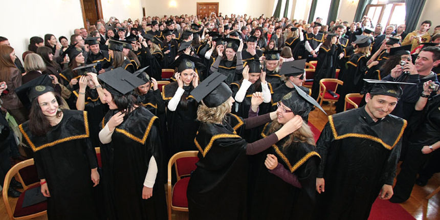 Promocija diplomiranih studenata, 7. ožujka 2009. (foto: Marin Gospić) Promocija diplomiranih studenata, 7. ožujka 2009. (foto: Marin Gospić)