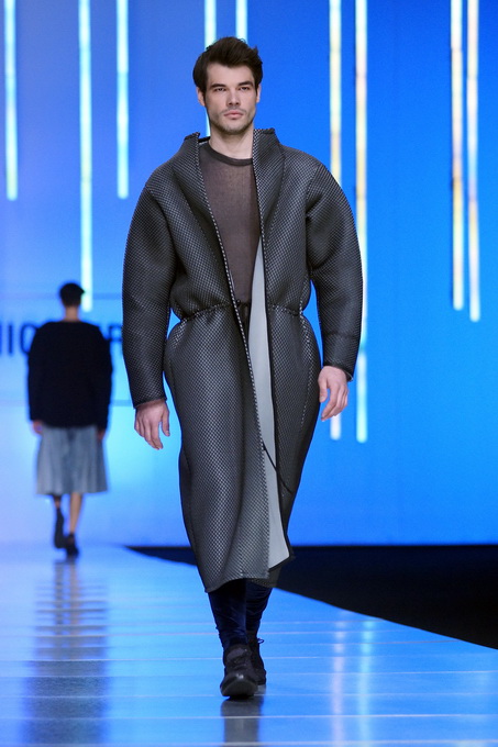 Zagreb, 150313.
Zagrebacki Velesajam.
Odrzana je treca vecer revije Perwoll Fashion.hr na kojoj su svoje kreacije predstavili Martina Felja, Morana Krklec, Young at Squat, Marina Design i Envy Room.
Na fotografiji: kreacije Young at Squat.
Foto: Marko T Zagreb, 150313.
Zagrebacki Velesajam.
Odrzana je treca vecer revije Perwoll Fashion.hr na kojoj su svoje kreacije predstavili Martina Felja, Morana Krklec, Young at Squat, Marina Design i Envy Room.
Na fotografiji: kreacije Young at Squat.
Foto: Marko T