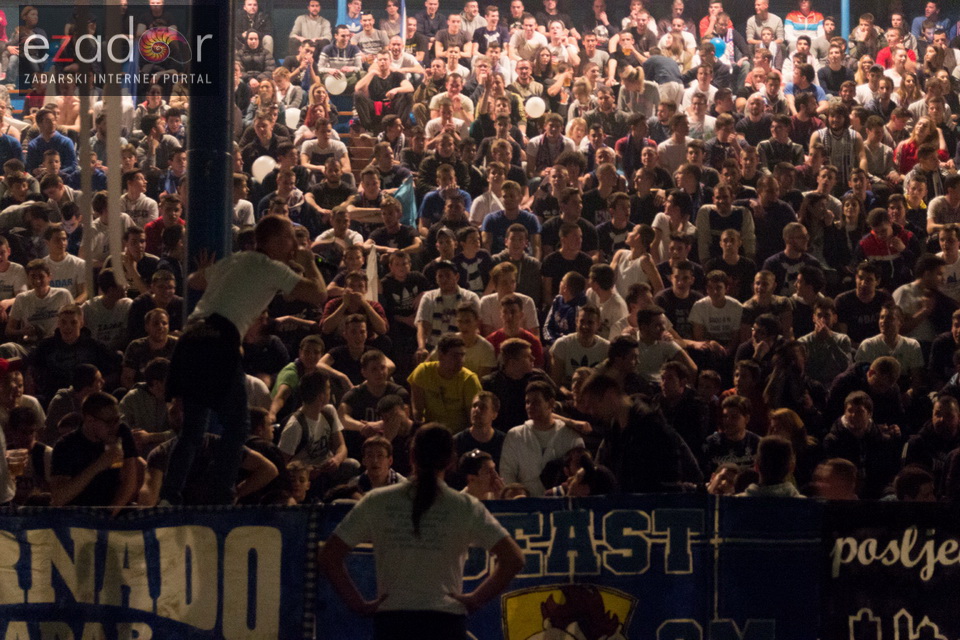 Humanitarno gledanje utakmice Zadar-Cibona u Jazinama Humanitarno gledanje utakmice Zadar-Cibona u Jazinama