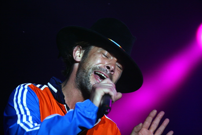 Zagreb, 210611.
RSC Jarun.
Otok hrvatske mladezi.
T-mobile INmusic festival.
Prvi dan tradicionalno najveceg glazbenog spektakla u Hrvatskoj koji se odrzava 21. i 22.06.
Na slici: Jamiroquai.
Foto: Neja Markicevic / CROPIX Zagreb, 210611.
RSC Jarun.
Otok hrvatske mladezi.
T-mobile INmusic festival.
Prvi dan tradicionalno najveceg glazbenog spektakla u Hrvatskoj koji se odrzava 21. i 22.06.
Na slici: Jamiroquai.
Foto: Neja Markicevic / CROPIX