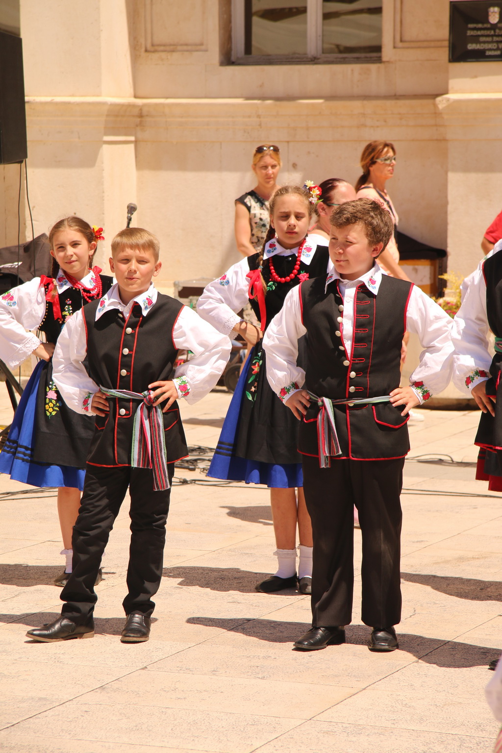 OŠ Zadarski otoci, učenici na Narodnom trgu