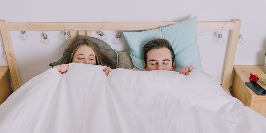 Par u krevetu Par u krevetu