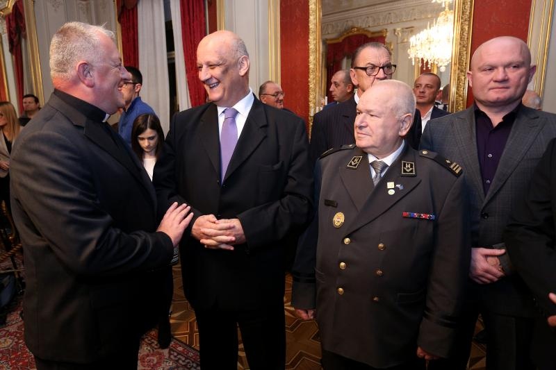 , Zagreb – U Dvercu je odrzana dodjela povelje pocasnog gradjanina Zagreba generalu Anti Gotovini. Photo: Anto Magzan/PIXSELL , Zagreb – U Dvercu je odrzana dodjela povelje pocasnog gradjanina Zagreba generalu Anti Gotovini. Photo: Anto Magzan/PIXSELL