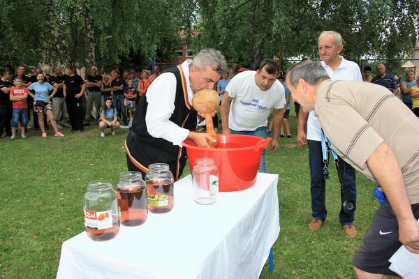 Seoska olimpijada i Smotra folklora u Ličkom Osiku. Foto: Marko Mane Ledenko