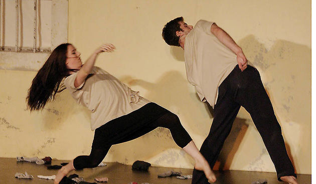 Zadar Snova – plesni performans “DIS”