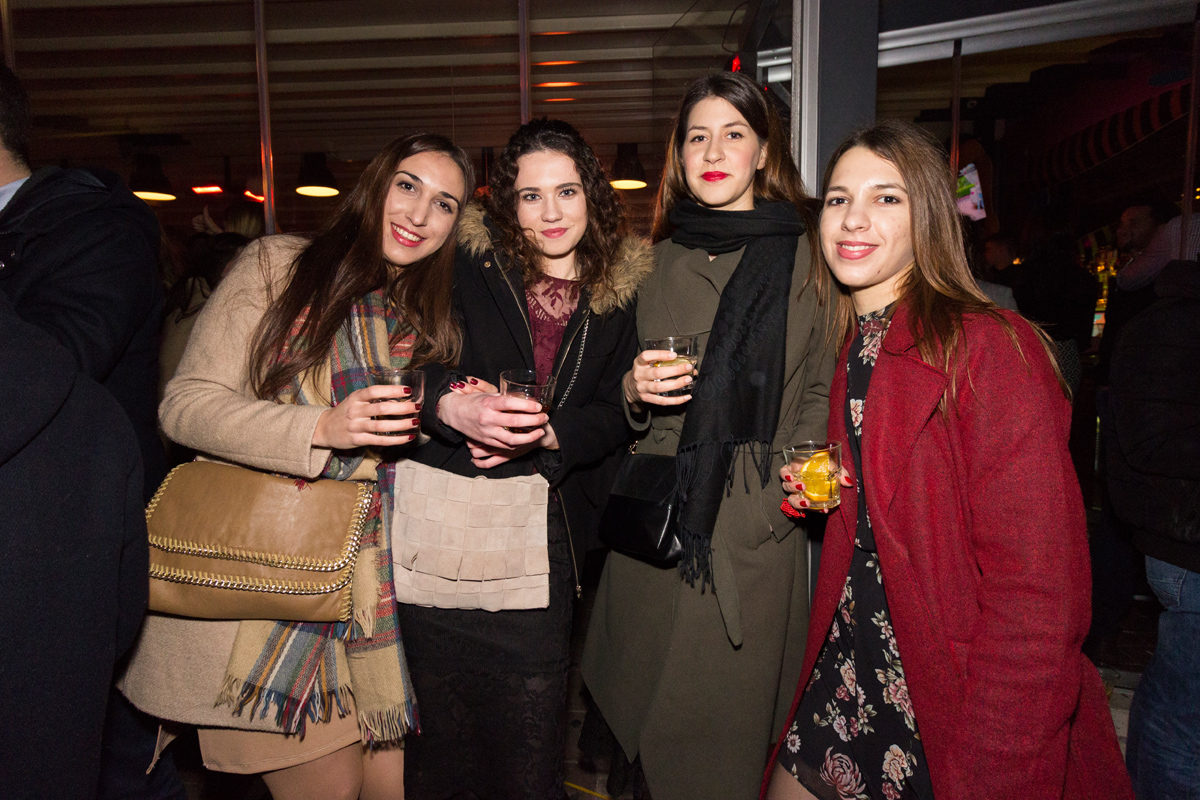 Doček 2017: Najluđa noć na zadarskom Poluotoku privukla više tisuća Zadrana i gostiju Doček 2017: Najluđa noć na zadarskom Poluotoku privukla više tisuća Zadrana i gostiju