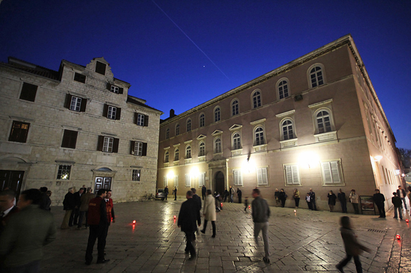 Procesija Velikog petka, 6. travnja 2012. (foto:Saša Čuka) Procesija Velikog petka, 6. travnja 2012. (foto:Saša Čuka)