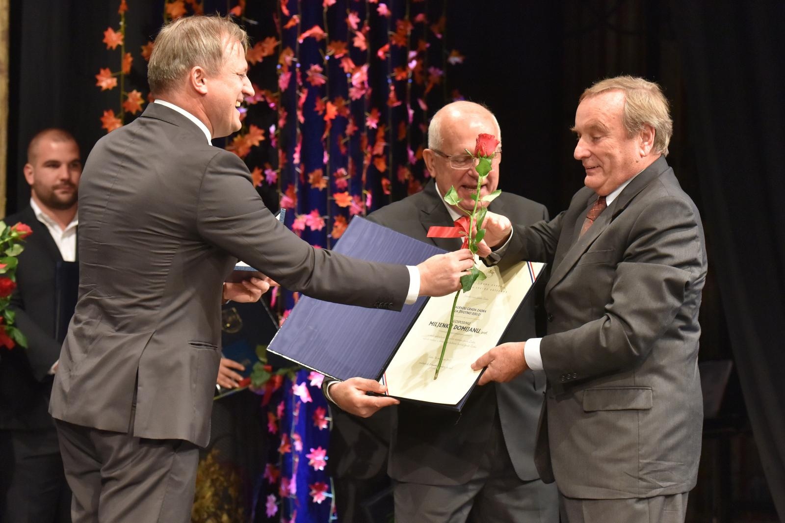 Na svečanoj sjednici Grada Zadra uručene nagrade najzaslužnijim građanima