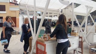 Sajam smokava na Trgu Petra Zoranića Sajam smokava na Trgu Petra Zoranića