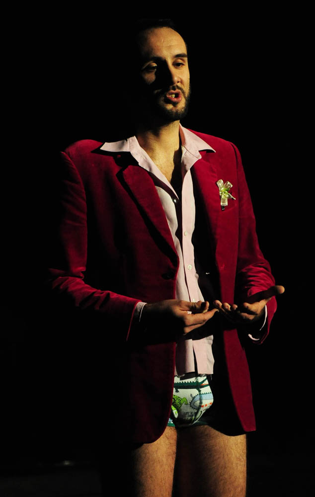 Zadar, 28.01.2013. snimio: Nenad Marčev 
HNK Šibenik 
Drama 
Bertolt Brecht: 
Pir malograđana 
redatelj: Dražen Ferenčina 
igraju: Žarko Potočnjak, Janko Popović – Volarić 
Helena Minić , Robert Ugrina, Vinko Štefanac 
Oriana Kunčić, Franka