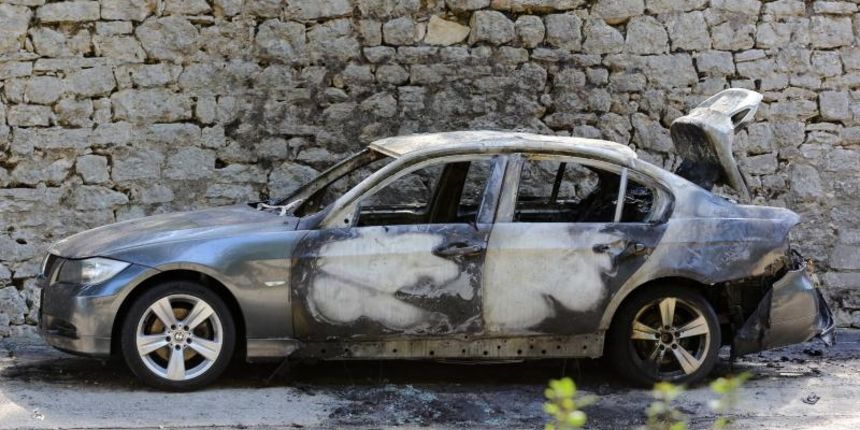 Navijački obračun: Napali četvoricu navijača Levskog pa im zapalili BMW