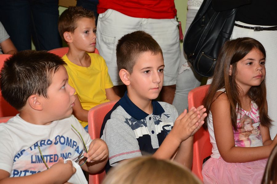 Prvi dan škole u OŠ Stanovi  ; foto Iva Perinčić
