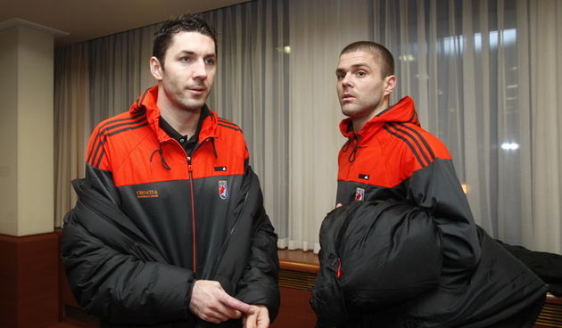 Zagreb, 090113.Hotel Panorama.Press konferencija Hrvatske rukometne reprezentacije pred sutrasnji odlazak na Svjetsko prvenstvo koje se igra u Spanjolskoj.Na fotografiji: Blazenko Lackovic, Drago Vukovic.Foto: Nenad Dugi / CROPIX