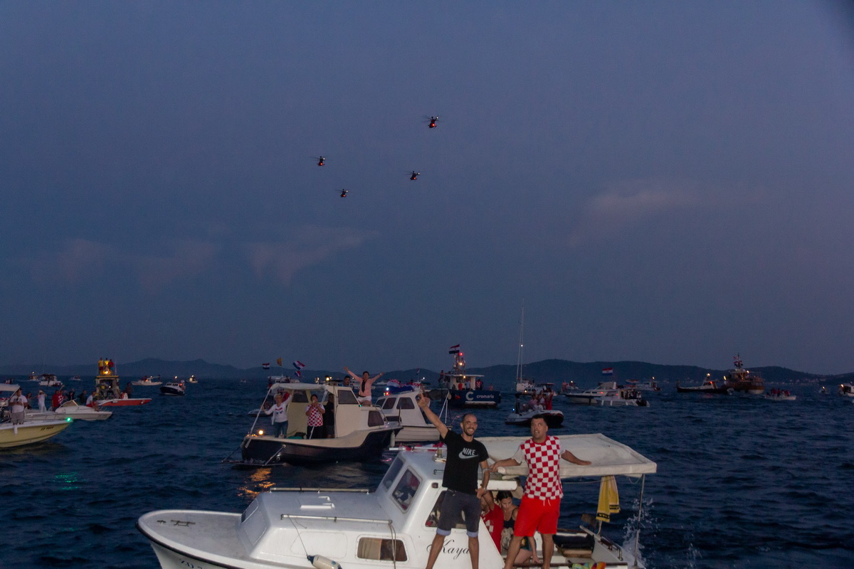 Veličanstven doček četvorice zadarskih Vatrenih od Gradskog mosta do Foruma
